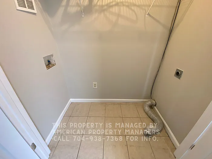 501 Martin Cir #D — Photo 5