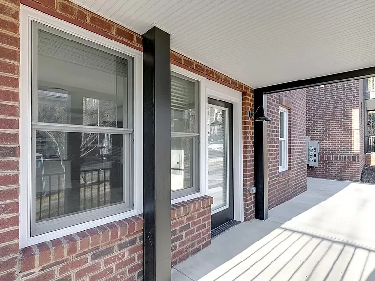 3005 E Franklin St #106 — Photo 6