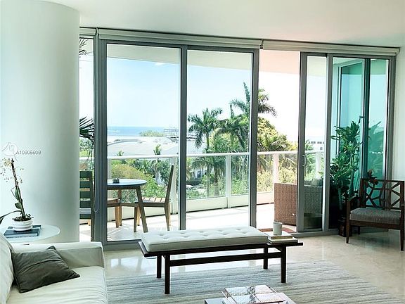 2nd image of 2627 Bayshore Dr #701