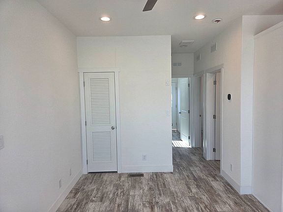 4th image of 1369 E Main St #35