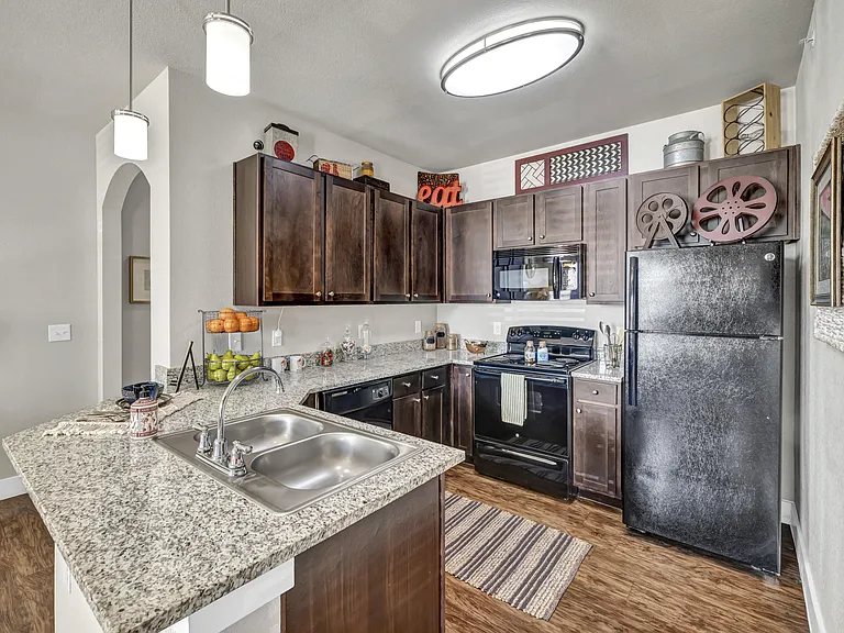 Pecos Flats Apartments — Photo 1