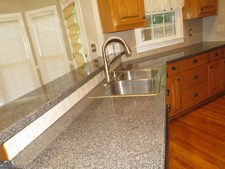 2205 Crescent Walk — Photo 23