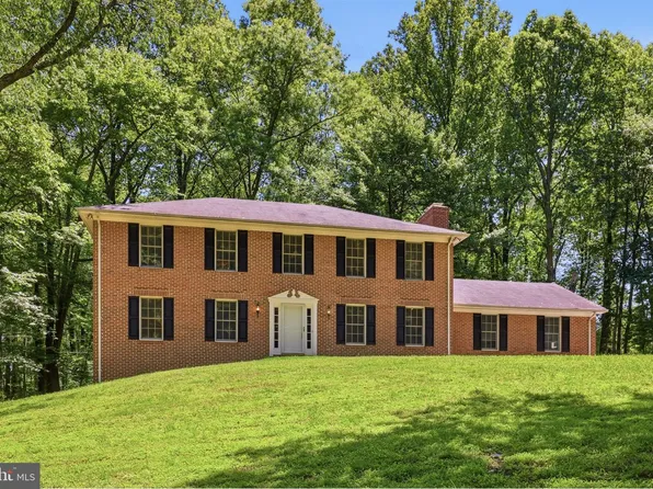 14424 Dove Ln, Leesburg, VA 20176