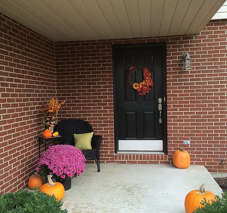 1st image of 5407 Lakeside Dr