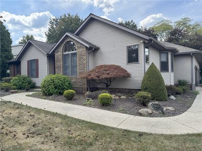 986 S Azalea Blvd, Barberton, OH, 44203