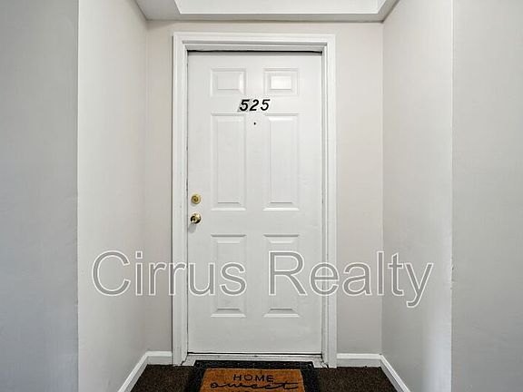 4th image of 525 Columbia St