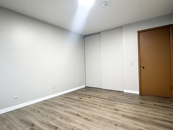 4th image of 2070 Allen Blvd #3