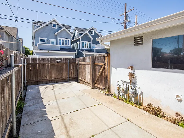 262 B Ave — Photo 17