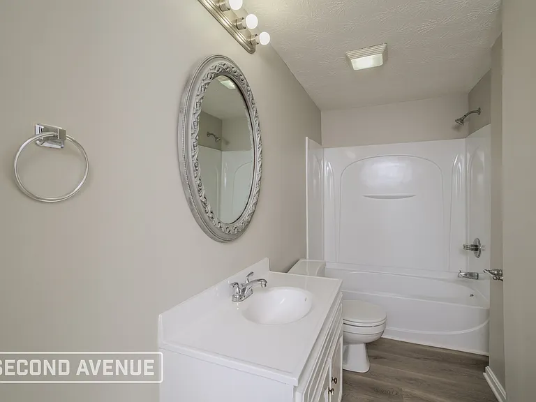 4521 W Market St — Photo 12