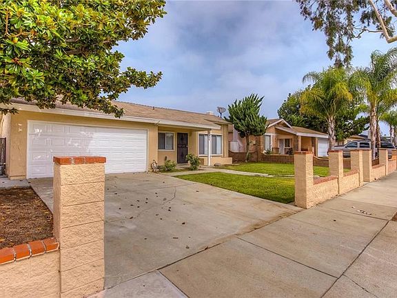 3rd image of 2108 S Lemon Ave