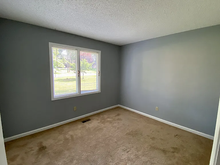 3827 Cavalier Dr — Photo 14