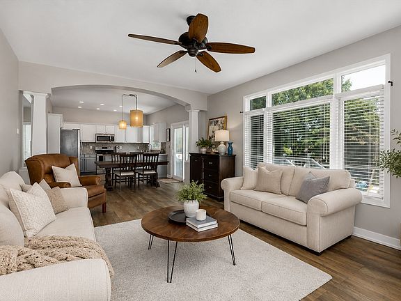5th image of 5459 Coachlight Dr