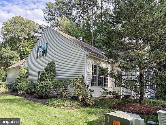 4th image of 1 Freeport Ln