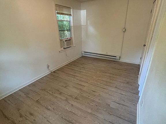 5th image of 4919 40th Street Cir