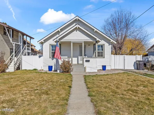 1805 Greenway, Yakima, WA 98902