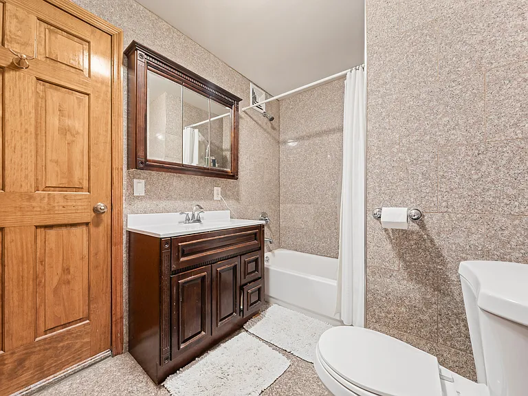 321 E 14th St #2B — Photo 6