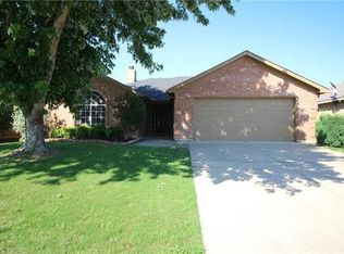 1714 Hope Town Dr, Mansfield, TX 76063