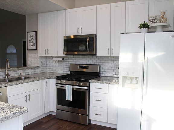 3rd image of 17026 Dusty Mill Dr W