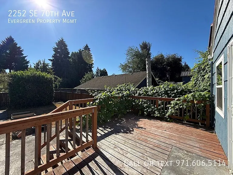 2252 SE 70th Ave — Photo 32