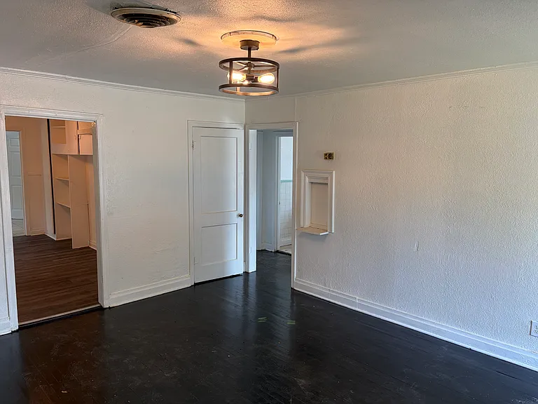 5337 Hearne Ave — Photo 4