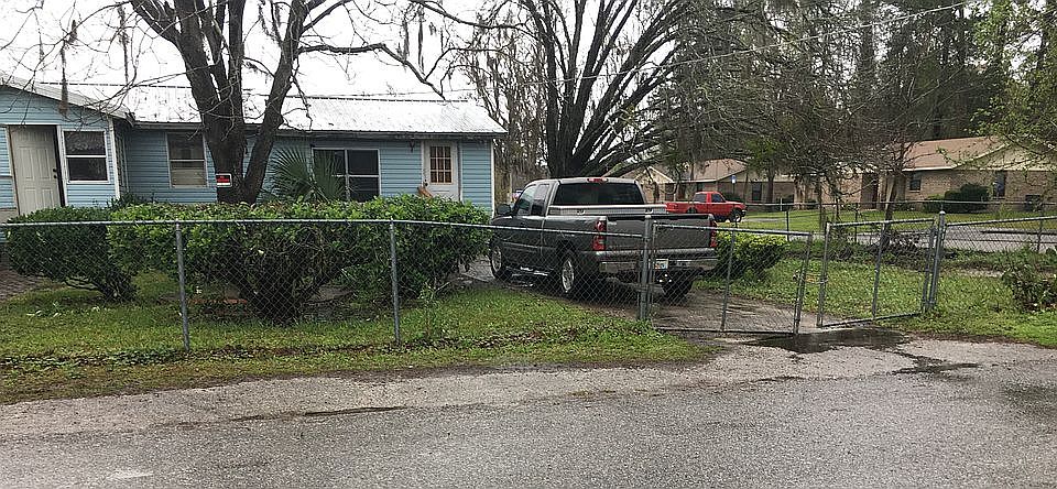1st image of 1018 NE Jackson Ave
