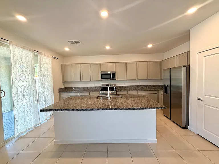 11377 Sonny Miller Ct — Photo 7