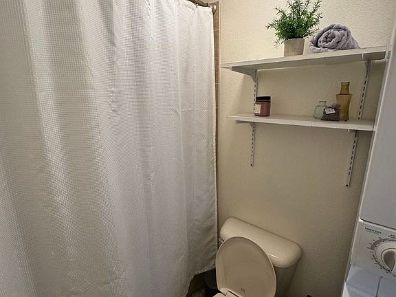3rd image of 596 Arvita Ct
