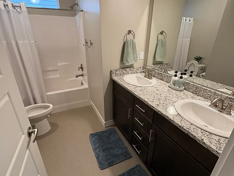 1928 N Justin Ave — Photo 30