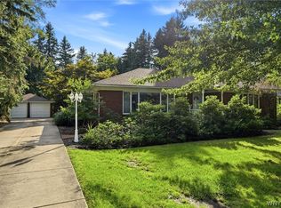 2783 Clinton St, West Seneca, NY 14224