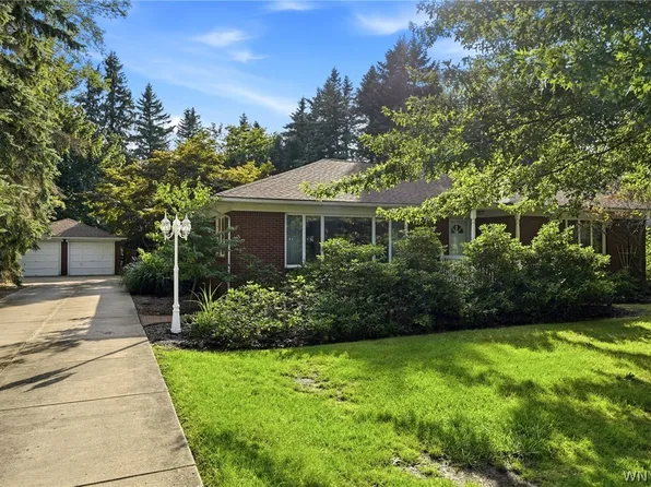 2783 Clinton St, West Seneca, NY 14224
