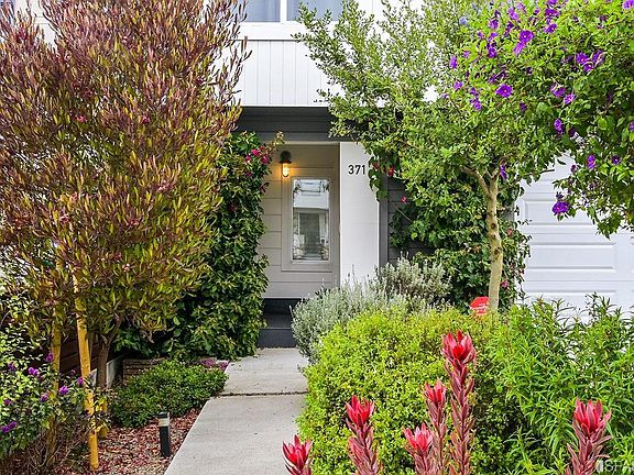 5th image of 371 Bright St