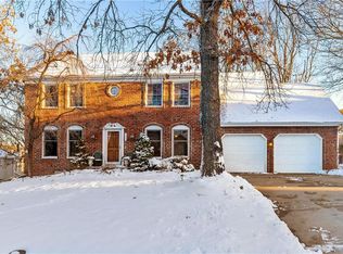 5921 Albervan St, Shawnee, KS 66216