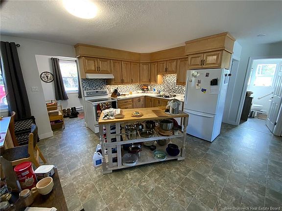 5th image of 178 Gray Rd