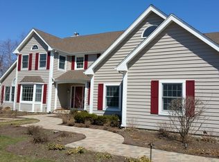 39W030 Ridge Line Rd, Saint Charles, IL 60175