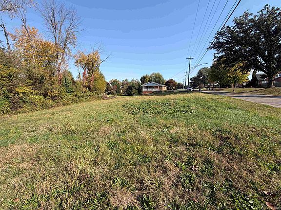 4th image of Truman Rd