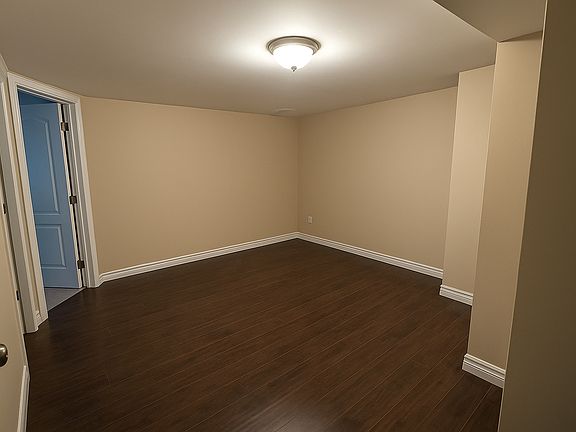 3rd image of 129 Benjamin Ct