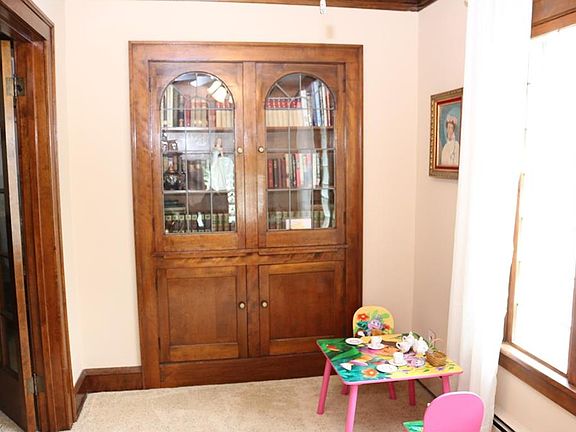 4th image of 6010 Theota Ave