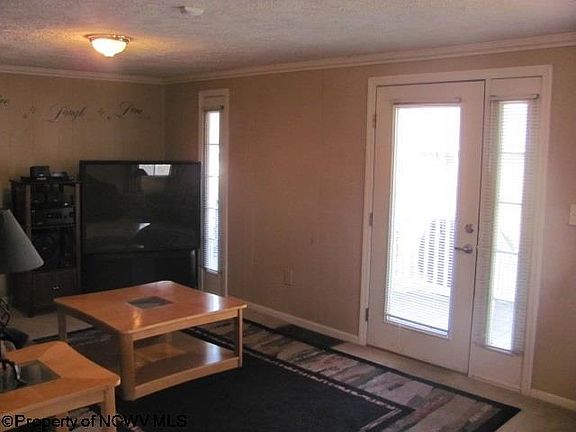 5th image of 286 Canfield St