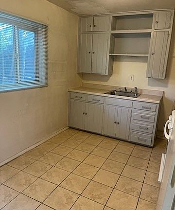 4th image of 131 General Arnold St NE APT 4