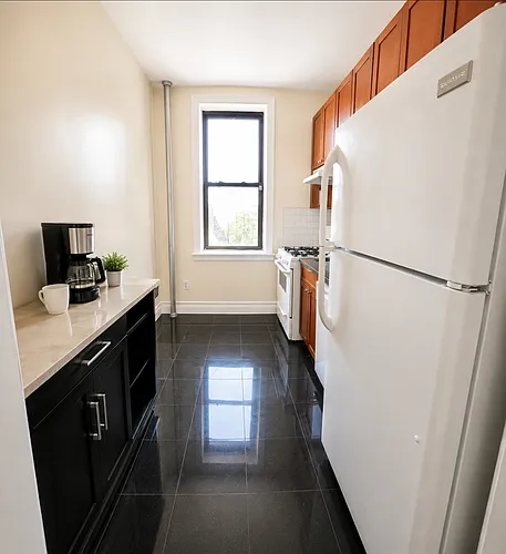 3401 Parsons Blvd #B4 Photo 1 3401 Parsons Blvd #B4 Photo 1