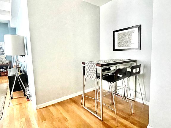 5th image of 99 John St APT 1703