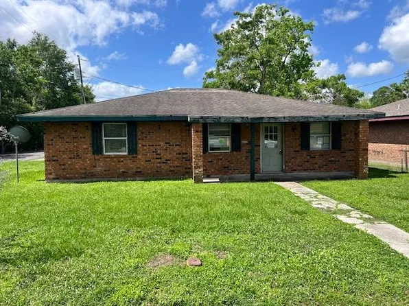 210 Sparrow St, Labadieville, LA 70372