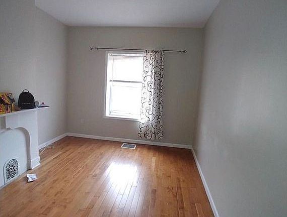 3rd image of 1948 E Lehigh Ave