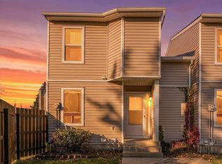 626 Saddleback Rd NW, Edmonton, AB T6J4Z3