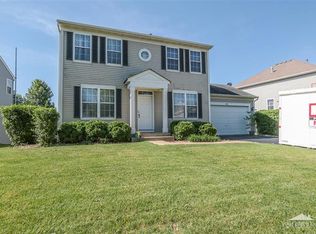 371 Kensington Dr, Oswego, IL 60543
