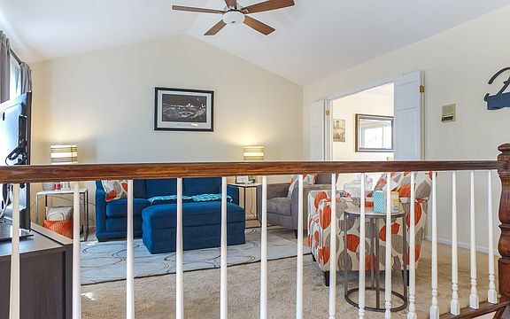 4th image of 1033 Aspen Ct