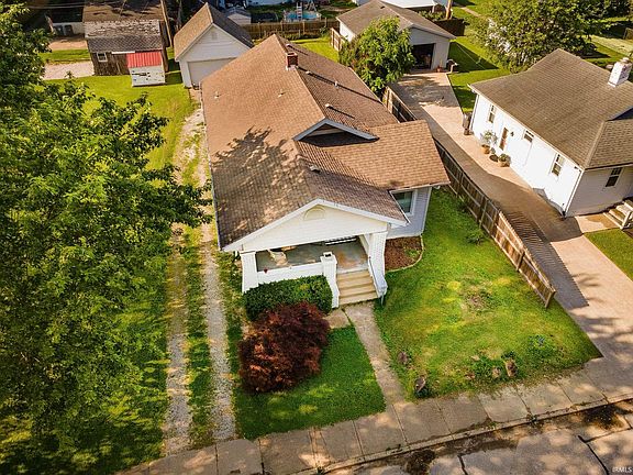 2nd image of 2016 E Blackford Ave