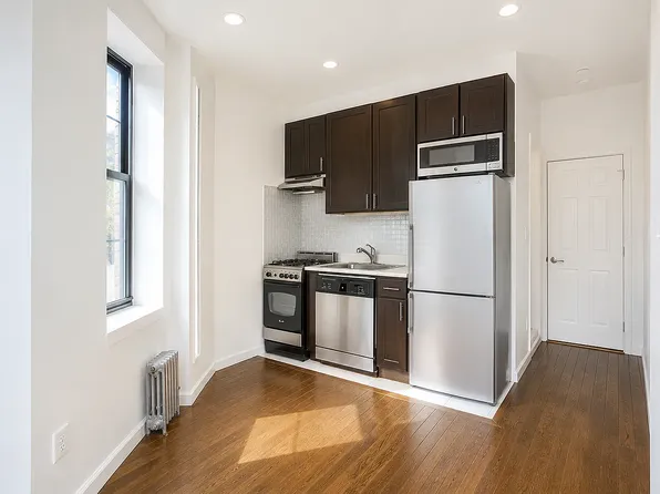 41 Henry St APT 6, New York, NY 10002