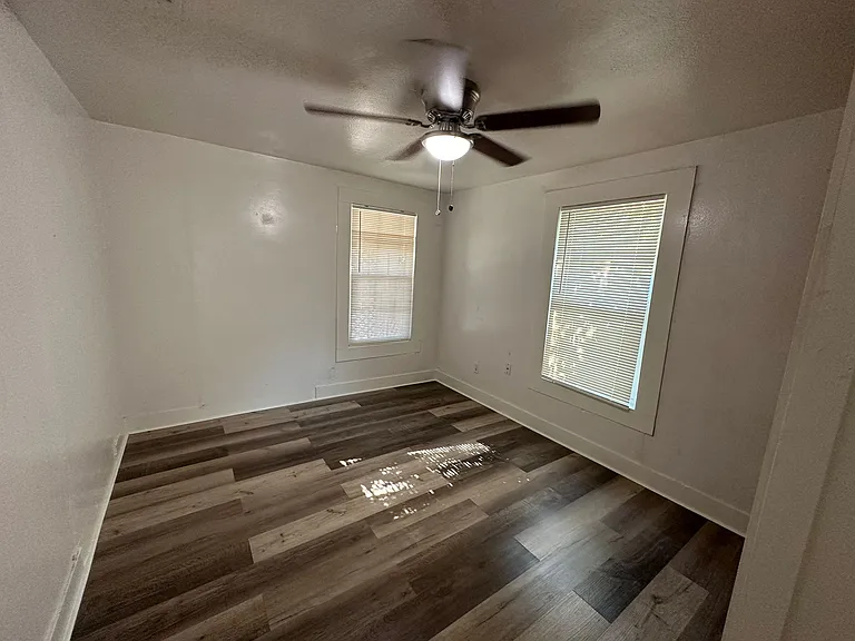 2206 Rockefeller Blvd — Photo 5