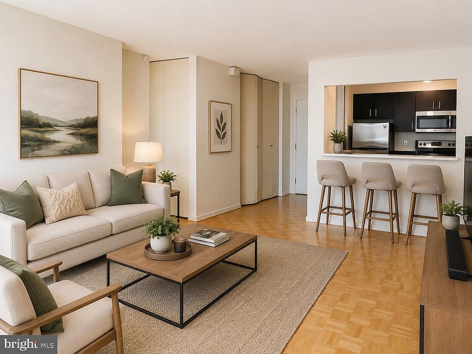 1st image of 224 W Rittenhouse Sq #817